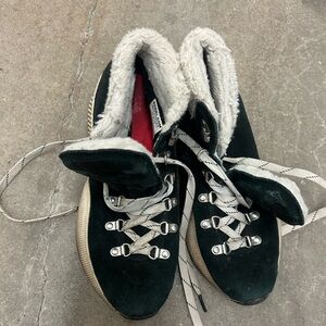 Sorel suede winter booties Women's Black High-Top Sneakers